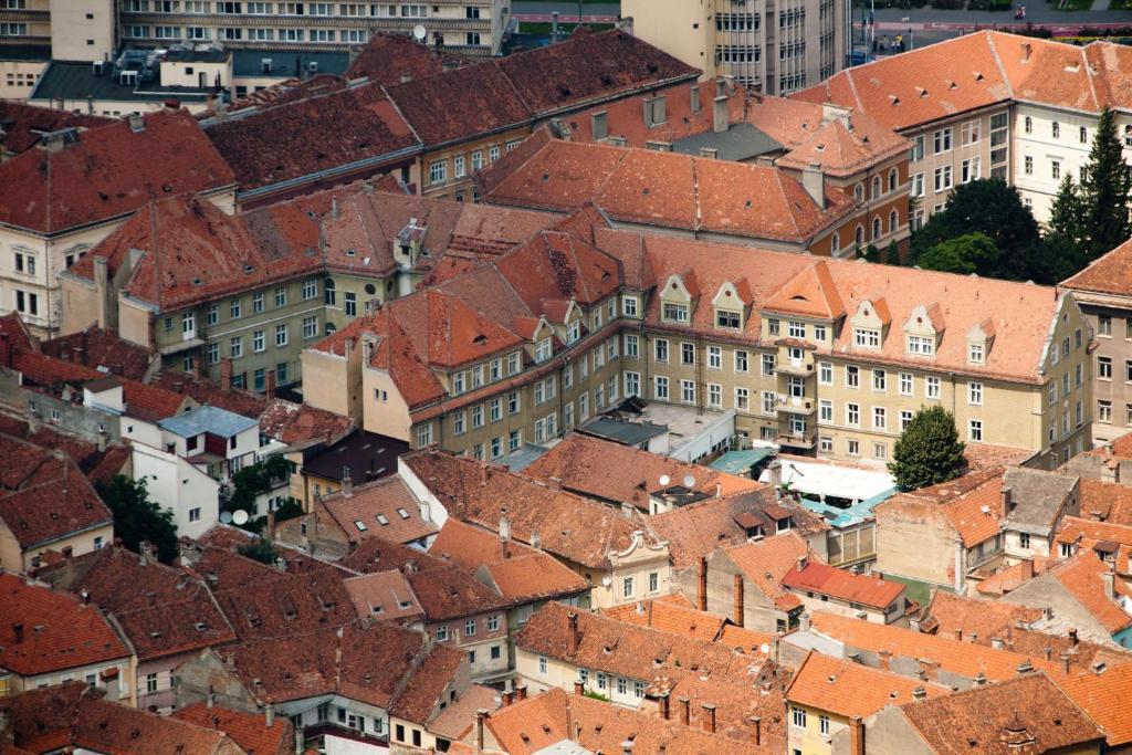 Hotel Coroana Braşov Buitenkant foto