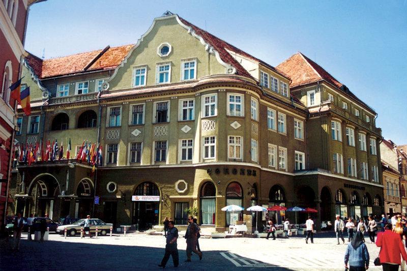 Hotel Coroana Braşov Buitenkant foto