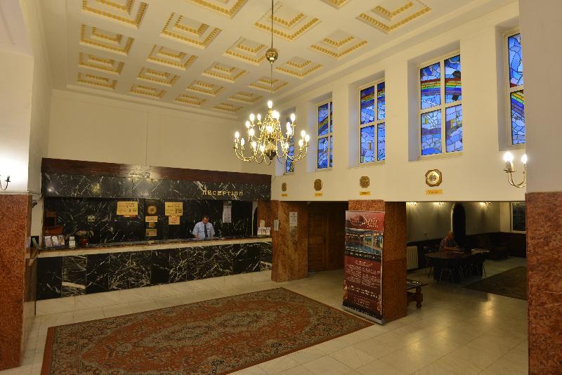 Hotel Coroana Braşov Buitenkant foto
